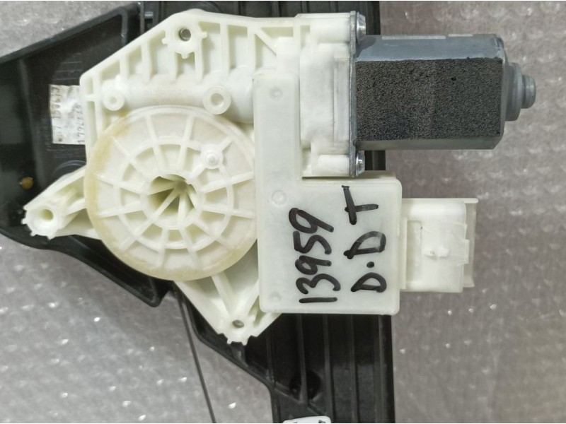 Recambio de elevalunas delantero derecho para renault clio v business referencia OEM IAM 807201776R  ELECTRICO 6 PINS