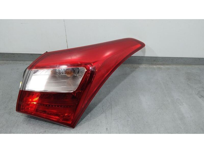 Recambio de piloto trasero derecho para hyundai i30 (gd) base referencia OEM IAM 92402A5020  EXTERIOR