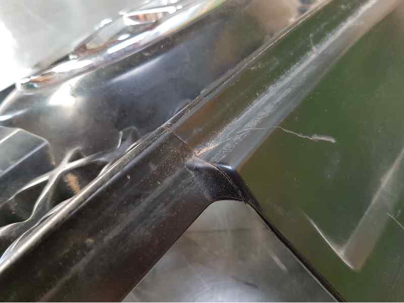 Recambio de rejilla delantera para toyota rav 4 (a2) 2.0 d-4d executive 4x4 (2003) referencia OEM IAM  PATAS ROTAS TOCADA VER FO