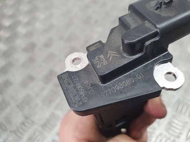 Recambio de caudalimetro para peugeot 2008 (p1) allure referencia OEM IAM 9677093080 AFH50M27 HITACHI