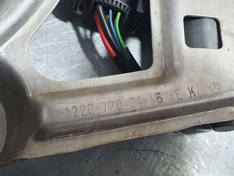 Recambio de elevalunas delantero derecho para mercedes-benz clase s (w220) berlina 500 (220.075) referencia OEM IAM A2207200446 
