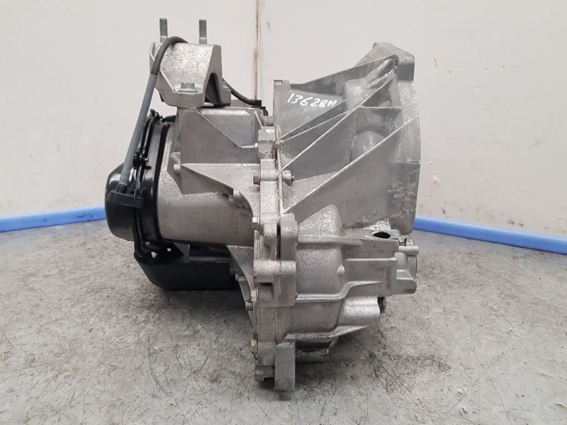 Recambio de caja cambios para ford fiesta (ccn) black edition referencia OEM IAM 8A6R7002JG 190813 5VELOCIDADES