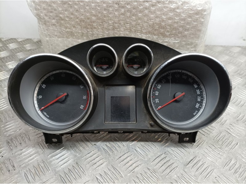 Recambio de cuadro instrumentos para opel insignia berlina edition referencia OEM IAM 12844135 A2C53353779 VDO