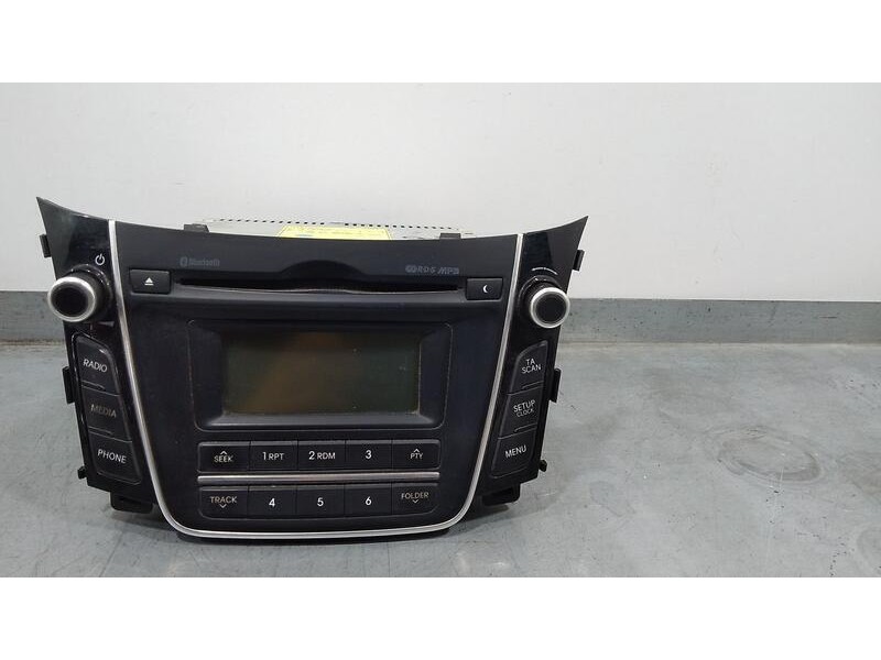 Recambio de sistema audio / radio cd para hyundai i30 (gd) base referencia OEM IAM 96170A6210GU  