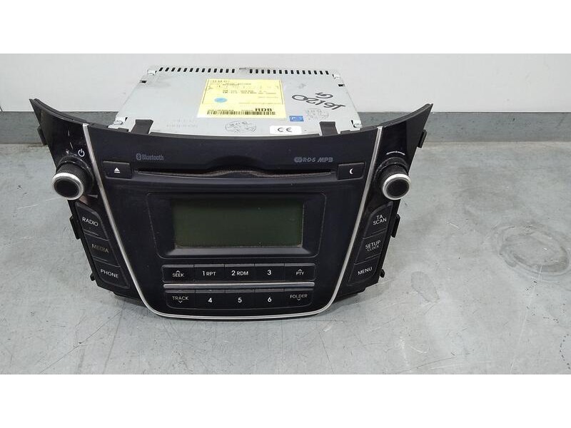 Recambio de sistema audio / radio cd para hyundai i30 (gd) base referencia OEM IAM 96170A6210GU  