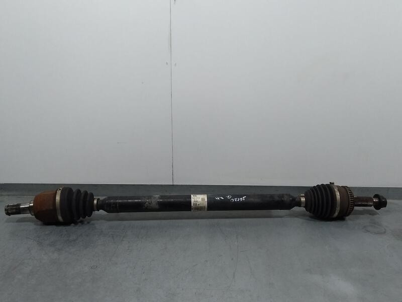 Recambio de transmision delantera derecha para hyundai i30 (gd) base referencia OEM IAM 49501A6000  