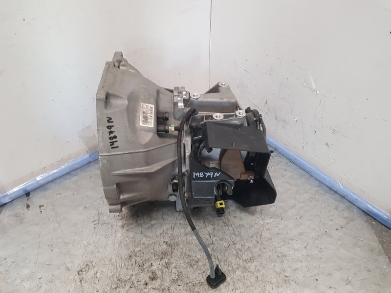 Recambio de caja cambios para ford b-max trend referencia OEM IAM DV1R7002BBE 100315 5VELOCIDADES