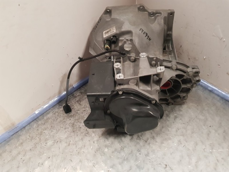 Recambio de caja cambios para ford b-max trend referencia OEM IAM DV1R7002BBE 100315 5VELOCIDADES