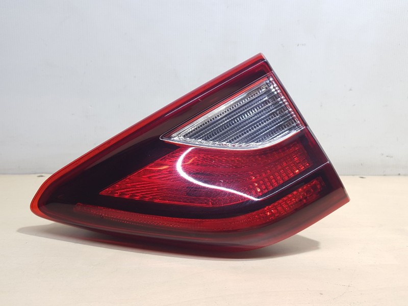 Recambio de piloto trasero derecho interior para kia stonic (yb) 1.0 t-gdi eco-dynamics+ referencia OEM IAM 92404H8400  