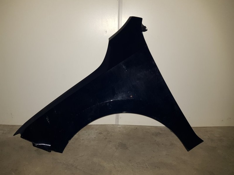 Recambio de aleta delantera izquierda para seat toledo (kg3) style referencia OEM IAM 5JA821021D  TOCADA