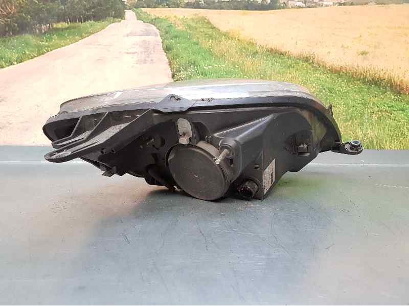 Recambio de faro izquierdo para peugeot bipper básico referencia OEM IAM 1353198080 45570383 ROZADO VER FOTOS