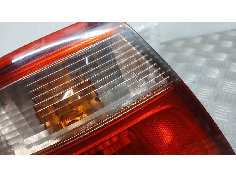 Recambio de piloto trasero izquierdo para nissan almera (n16/e) acenta referencia OEM IAM 265555M52A ROZADO 