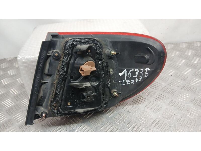 Recambio de piloto trasero izquierdo para nissan almera (n16/e) acenta referencia OEM IAM 265555M52A ROZADO 