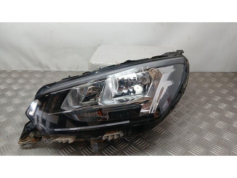 Recambio de faro izquierdo para peugeot 208 ii (ub_, up_, uw_, uj_) 1.5 bluehdi 100 referencia OEM IAM 9823194080 VALEO 90174682