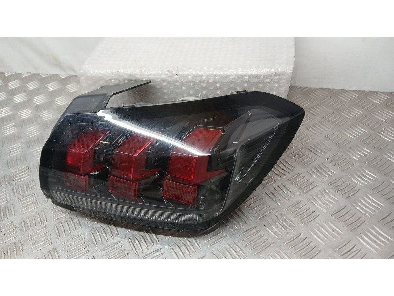 Recambio de piloto trasero derecho para peugeot 208 ii (ub_, up_, uw_, uj_) 1.5 bluehdi 100 referencia OEM IAM 9823216580 VALEO 