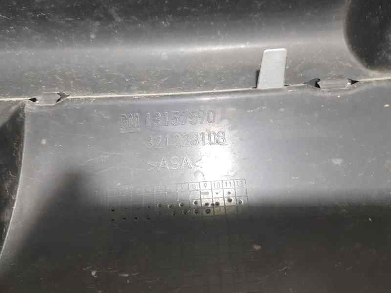 Recambio de rejilla delantera para opel zafira b cosmo referencia OEM IAM 13157590  