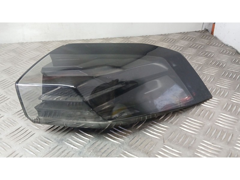 Recambio de piloto trasero derecho exterior para peugeot 2008 ii (ud_, us_, uy_, uj_, ur_, uc_) 1.2 puretech 100 referencia OEM 