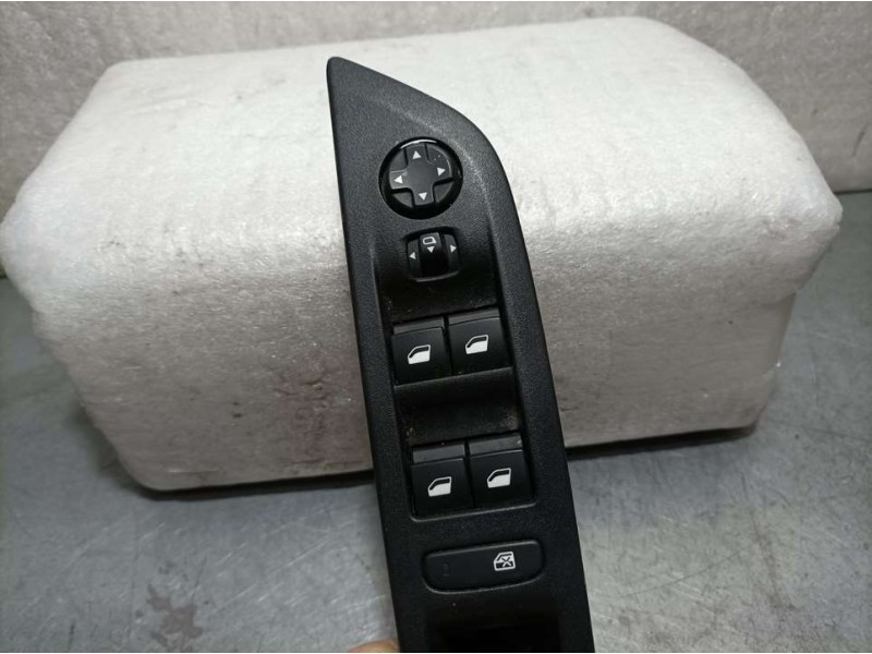 Recambio de mando elevalunas delantero izquierdo para peugeot 2008 (p1) allure referencia OEM IAM 96788264ZD 10025551 C/ MANDO R
