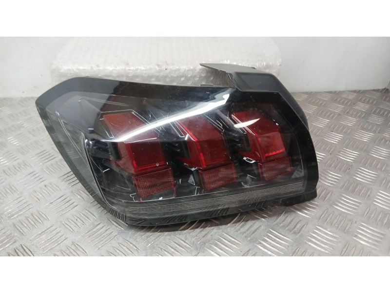 Recambio de piloto trasero izquierdo para peugeot 208 ii (ub_, up_, uw_, uj_) 1.5 bluehdi 100 referencia OEM IAM 9823216780 ROZA