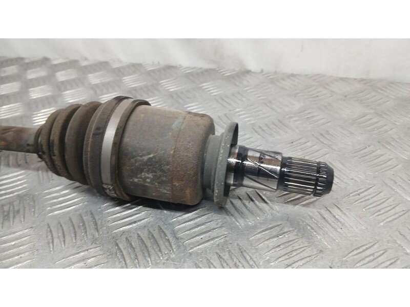 Recambio de transmision trasera izquierda para subaru legacy familiar/outback b13 (bp) limited referencia OEM IAM 28421AG011  