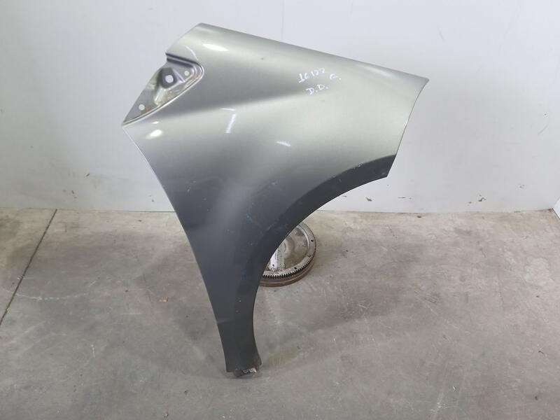 Recambio de aleta delantera derecha para mercedes-benz clase a (w169) elegance referencia OEM IAM A1698810201 TOCADA 