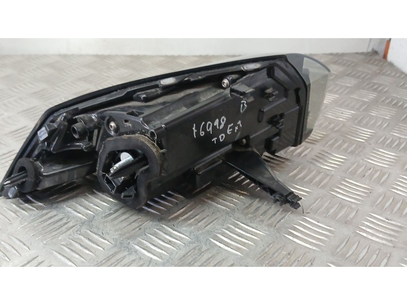 Recambio de piloto trasero derecho exterior para peugeot 2008 ii (ud_, us_, uy_, uj_, ur_, uc_) 1.2 puretech 100 referencia OEM 