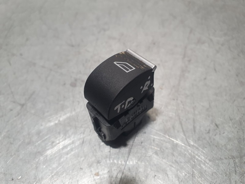 Recambio de mando elevalunas trasero derecho para ford b-max trend referencia OEM IAM F1ET14529AA 10106516 