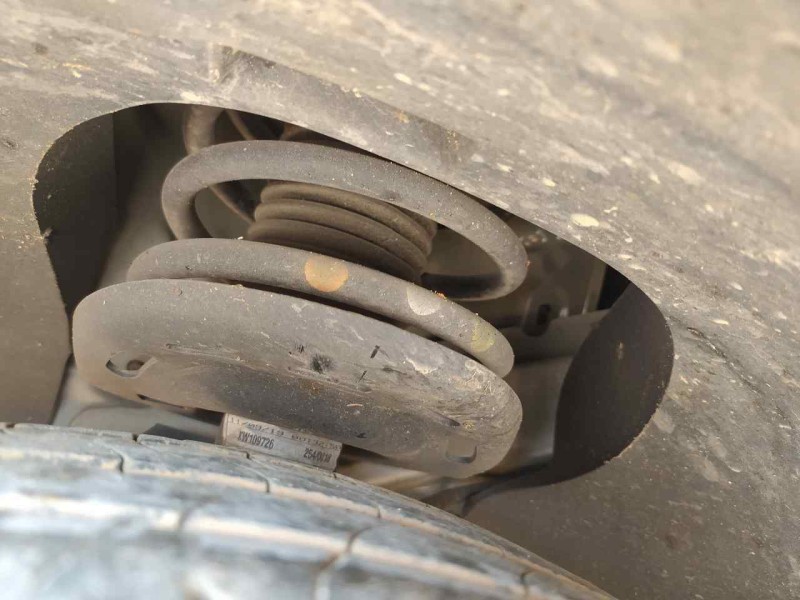 Recambio de amortiguador delantero izquierdo para peugeot 208 tech edition blue hdi referencia OEM IAM 9820310980  