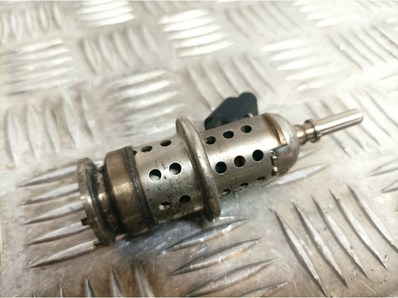 Recambio de inyector adblue para peugeot 508 active referencia OEM IAM 9813930180  