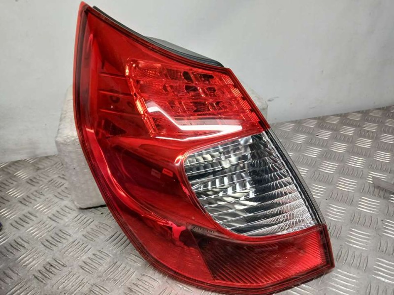 Recambio de piloto trasero izquierdo para renault scenic ii 1.5 dci diesel referencia OEM IAM 8200474328  NUEVO ORIGINAL