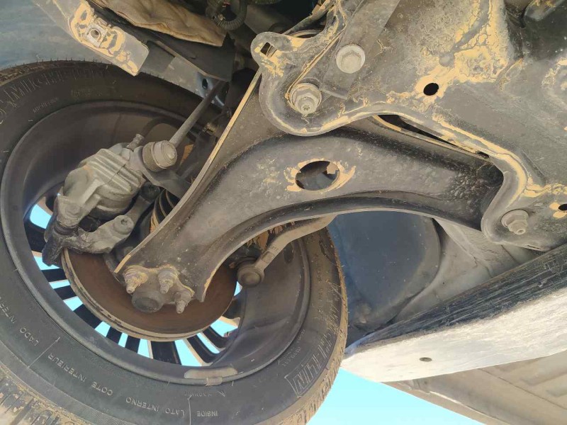 Recambio de brazo suspension inferior delantero derecho para peugeot 208 tech edition blue hdi referencia OEM IAM 9670771480  