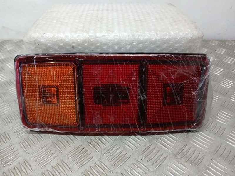 Recambio de piloto trasero derecho para universal accesorio - referencia OEM IAM 0029D 69905322 NUEVO SIN MANO