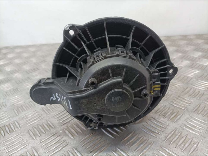 Recambio de motor calefaccion para hyundai i30 (gd) classic referencia OEM IAM 131211160304 F00S3B2474 BOSCH