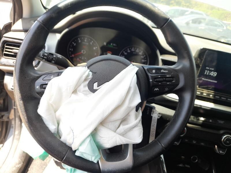 Recambio de volante para kia stonic (yb) 1.0 t-gdi eco-dynamics+ referencia OEM IAM 56100H8355WK  