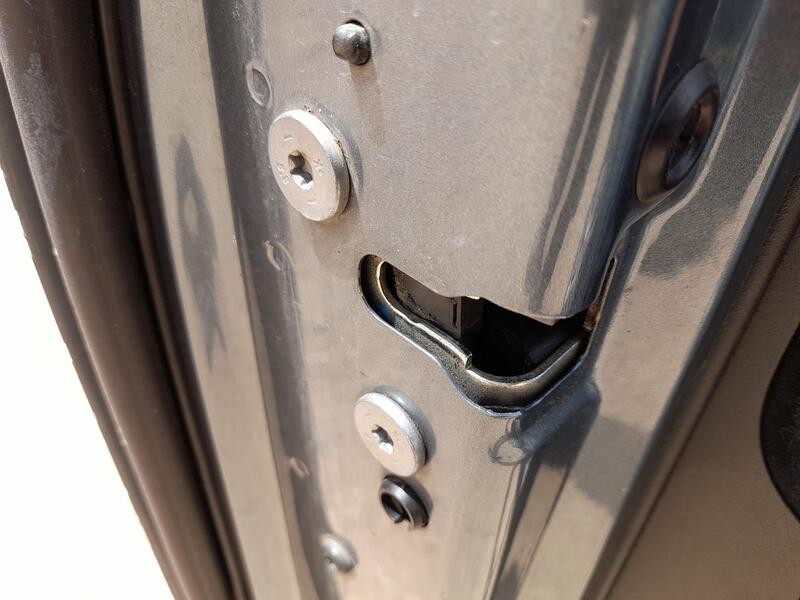 Recambio de cerradura puerta trasera izquierda para citroën c4 picasso i monospace (ud_) 1.6 hdi referencia OEM IAM 9137H1  