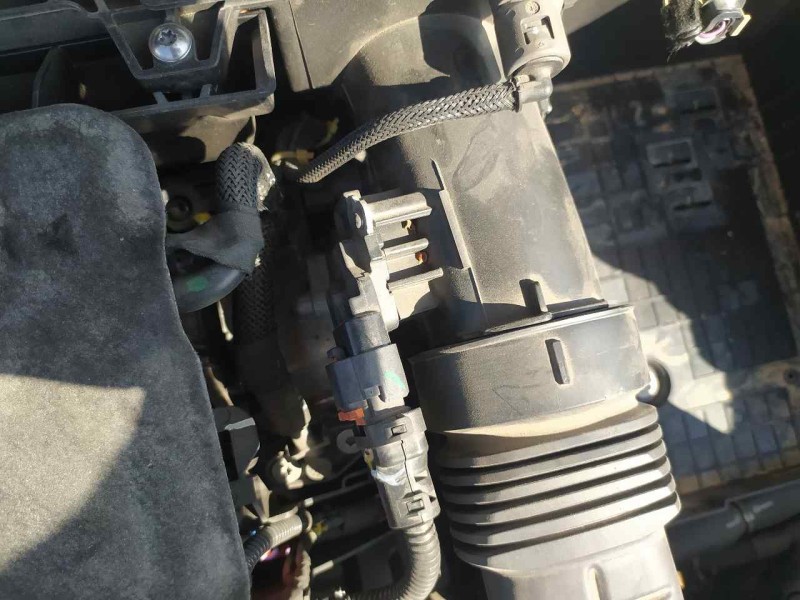 Recambio de caudalimetro para peugeot 208 tech edition blue hdi referencia OEM IAM 9677093080  