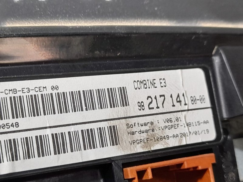 Recambio de cuadro instrumentos para citroën c4 cactus onetone referencia OEM IAM 9821714180  