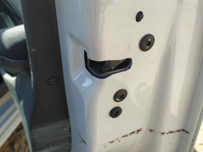 Recambio de cerradura puerta delantera derecha para peugeot 208 tech edition blue hdi referencia OEM IAM 9812500780  