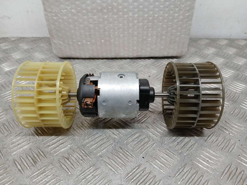 Recambio de motor calefaccion para universal accesorio - referencia OEM IAM 8161930042 MAN ORIGINAL MOTOR DE SOPLADO A/C PARA VO