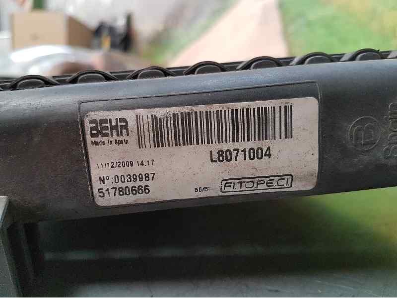 Recambio de radiador agua para peugeot bipper básico referencia OEM IAM 51780666 L8071004 BEHR-PATAS ROTAS