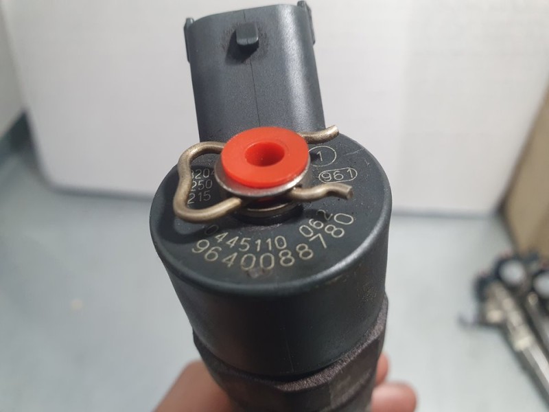 Recambio de inyector para peugeot 307 (s1) 2.0 hdi cat referencia OEM IAM 9640088780 0445110062 BOSCH