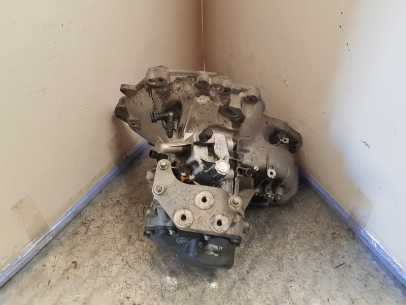 Recambio de caja cambios para opel corsa d catch me referencia OEM IAM 5700039 A10045241S9W374 5VELOCIDADES