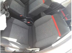 ASIENTO DELANTERO IZQUIERDO 