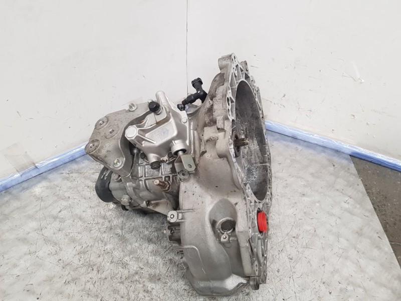 Recambio de caja cambios para opel corsa d catch me referencia OEM IAM 5700039 A10045241S9W374 5VELOCIDADES