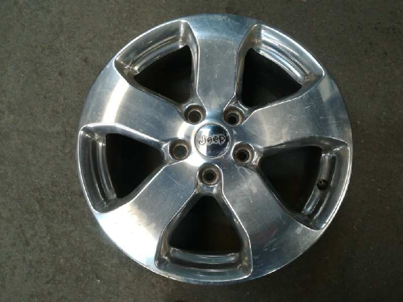 Recambio de llanta para jeep gr.cherokee (wk) 3.0 crd limited referencia OEM IAM  ALUMINIO 8X18 5 TORN ROZADA