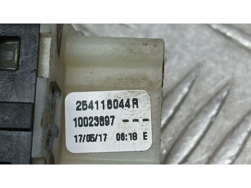 Recambio de mando elevalunas delantero izquierdo para renault clio iv (bh_) 1.5 dci 75 referencia OEM IAM 254118044R  