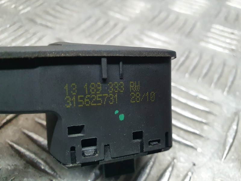 Recambio de mando elevalunas delantero derecho para opel corsa d catch me referencia OEM IAM 13189333 315625731 