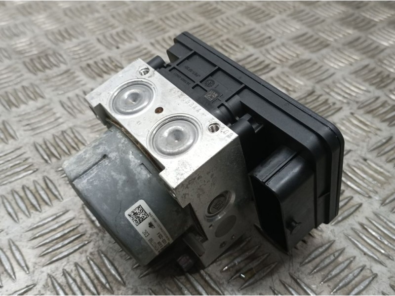 Recambio de abs para opel corsa f edition referencia OEM IAM 9839933780 10022022254 ATE