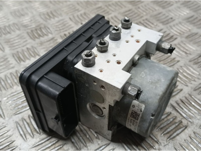 Recambio de abs para opel corsa f edition referencia OEM IAM 9839933780 10022022254 ATE