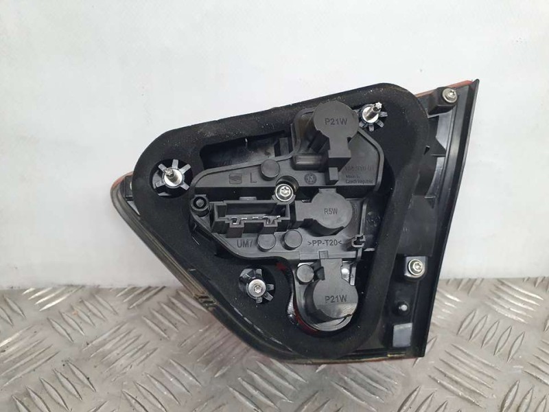 Recambio de piloto trasero izquierdo para seat toledo (kg3) style referencia OEM IAM 2NR011141 6JH945093D HELLA INTERIOR